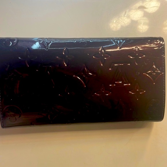 Louis Vuitton Burgundy Vernis Monogram Patent Leather Wallet Excellent condition - Picture 2 of 8